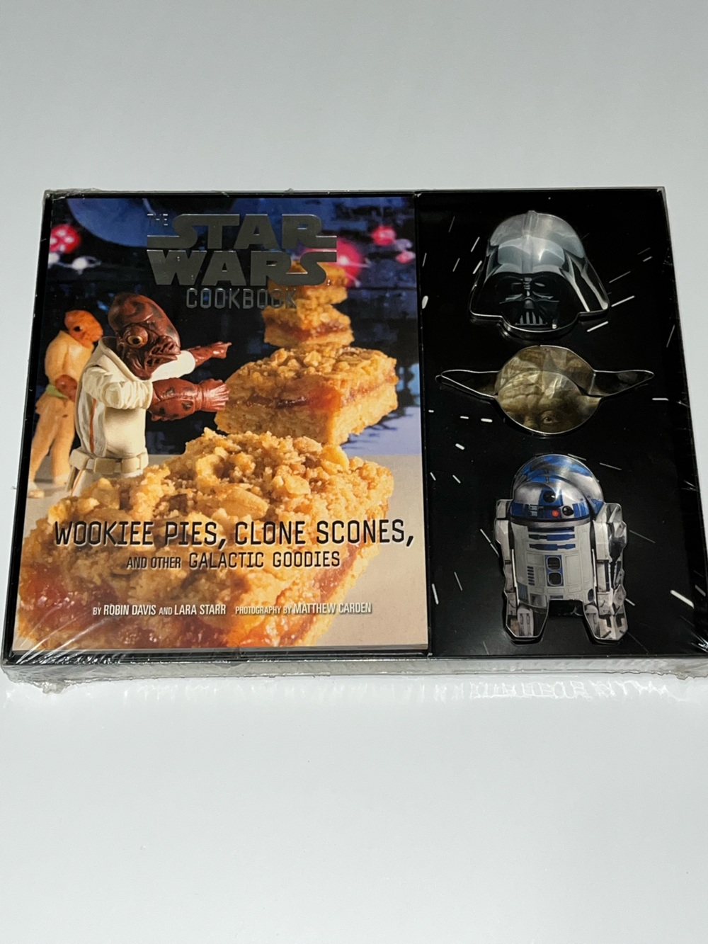Star Wars Cookbook Wookie Pies Clone Scones NWT Sealed Set With Cookie Cutters